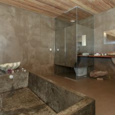 Salle de bain en béton ciré